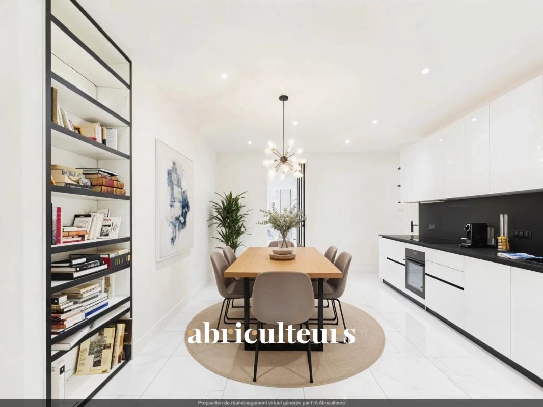 Premium investment in the heart of Bordeaux: 128 m² renovated in the Pey-Berland district of Bordeaux