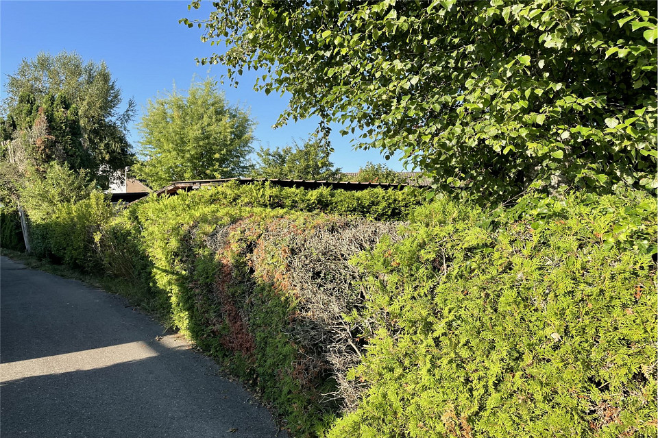 Leisure plot in a caravan area Ideal location south of Lake Neuchâtel