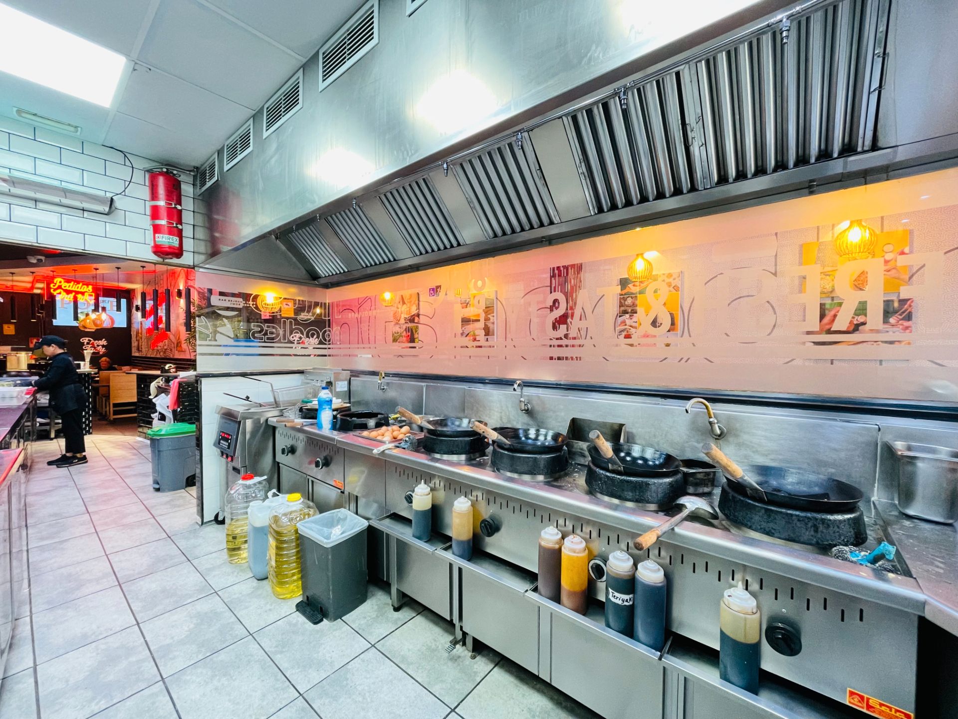 Commercial for sale in Zaragoza, Spain