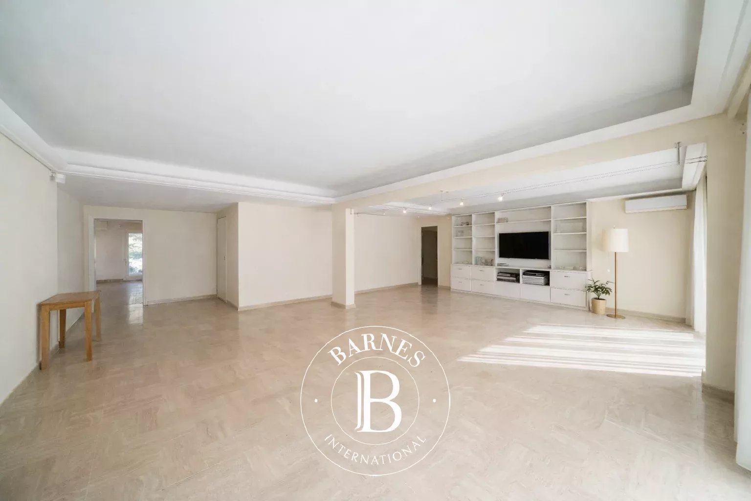 CANNES POINTE CROISETTE - 3-BEDROOM APARTMENT - TERRACE