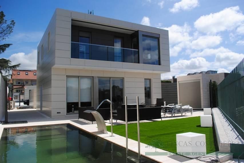 Home for sale in Castell-Platja d'Aro, Spain