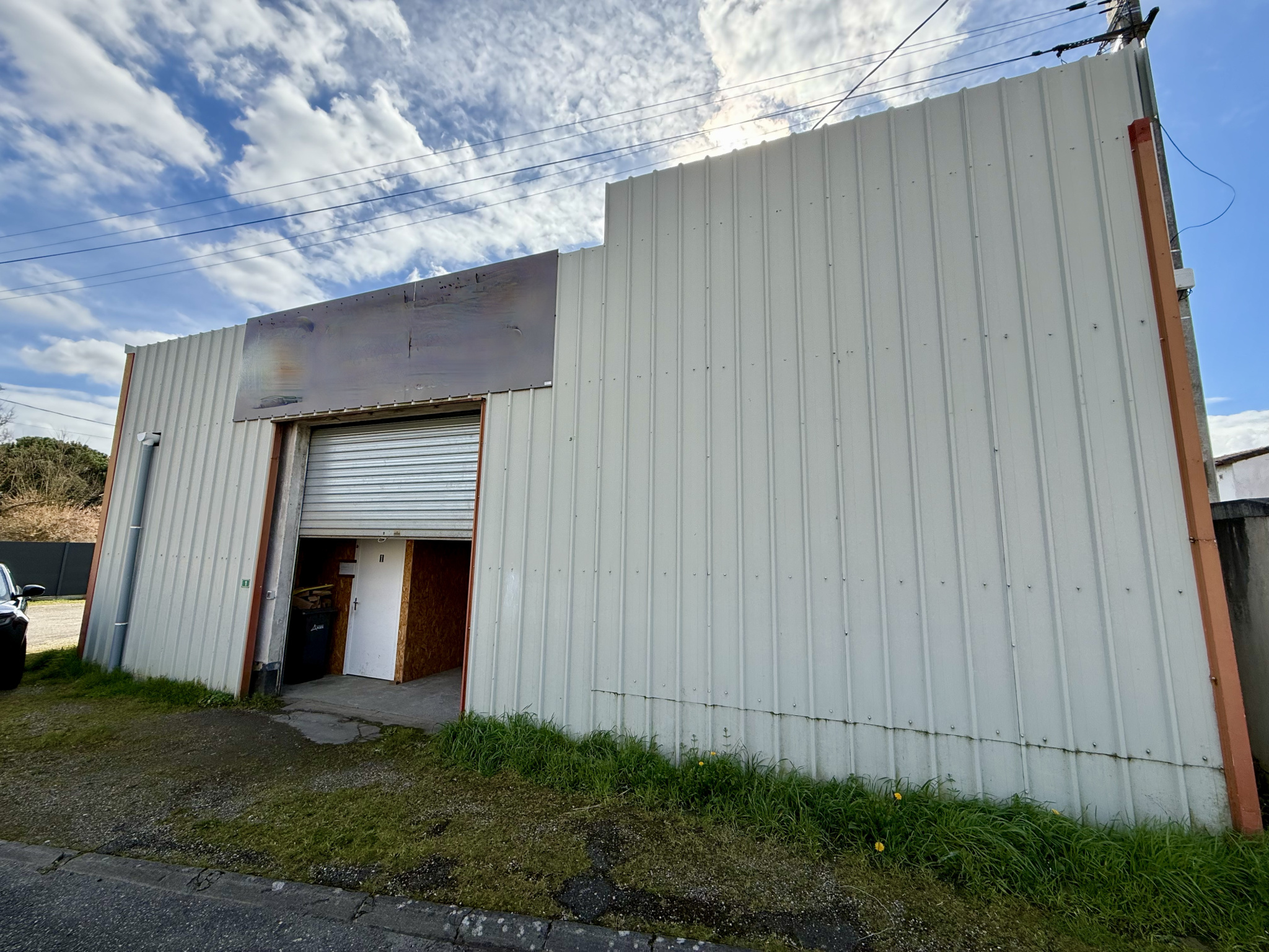 AGEN on the outskirts, a commercial premises with profitability