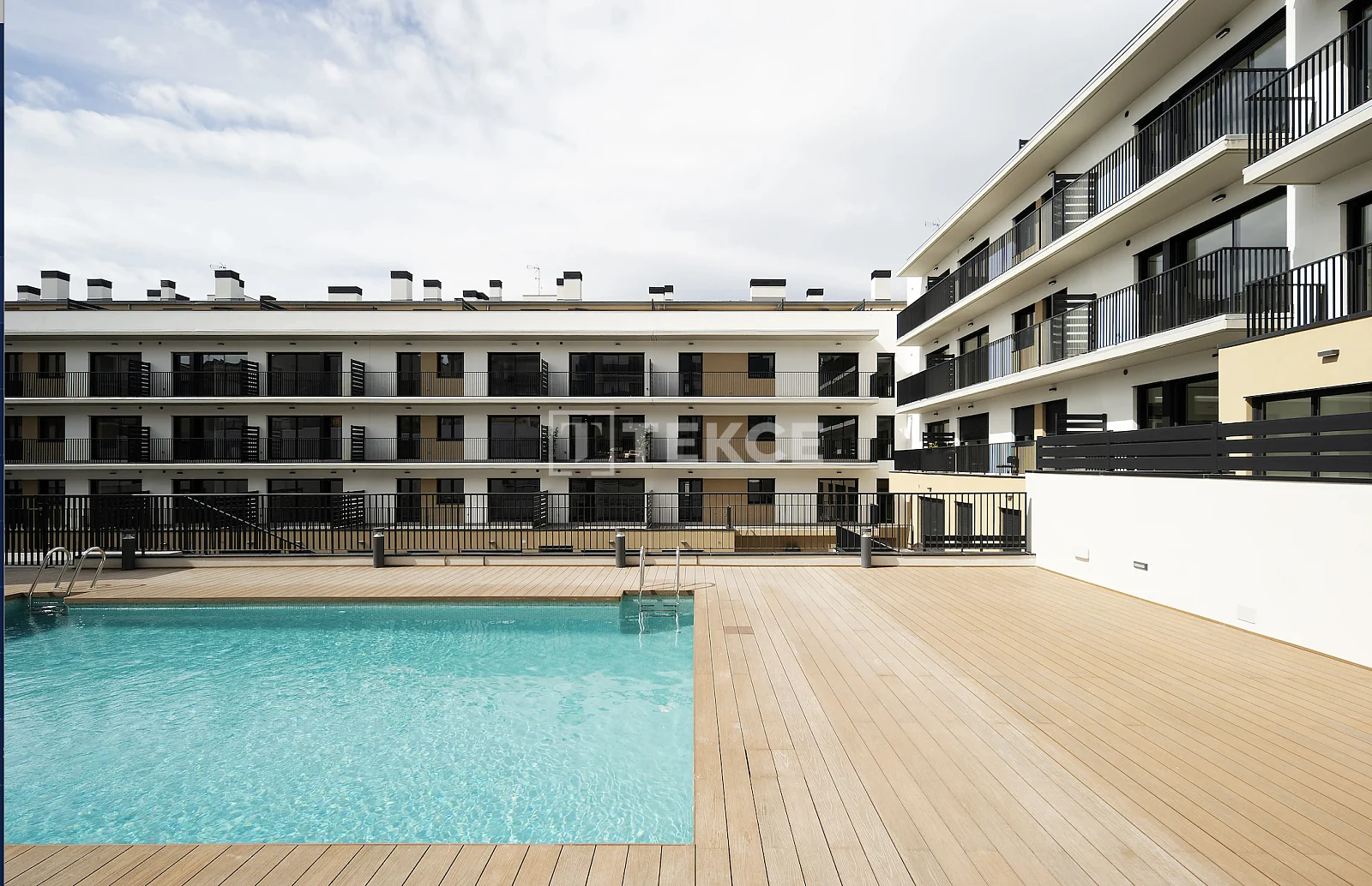 Apartments in a Complex Close to Transportation in Terrassa