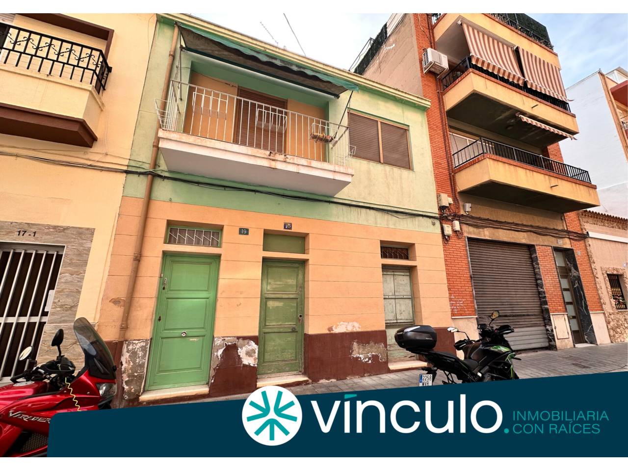 BUILDING FOR SALE AT PEGASO STREET 19