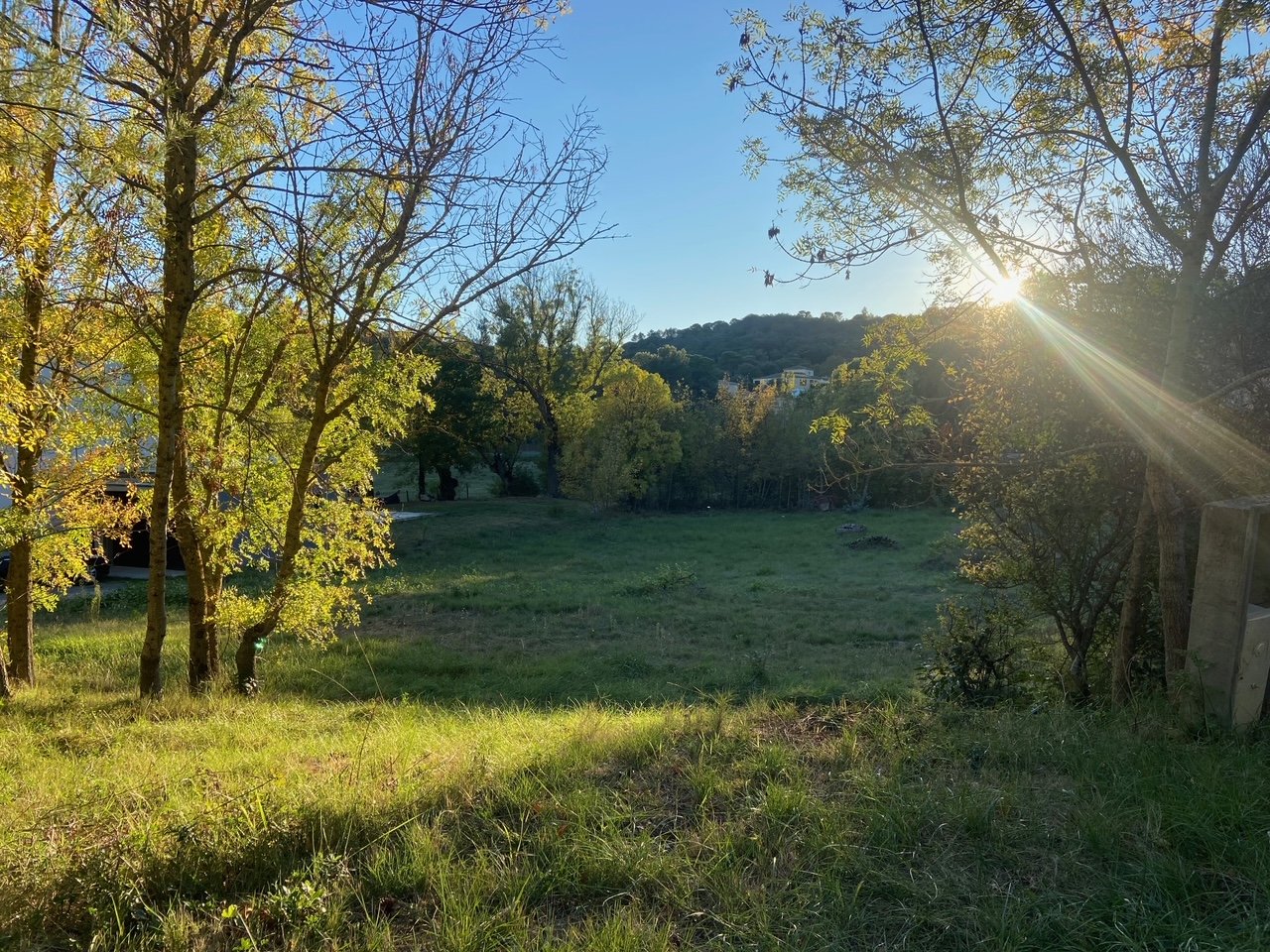 Magnificent building plot outside of a housing estate, measuring 1394m2