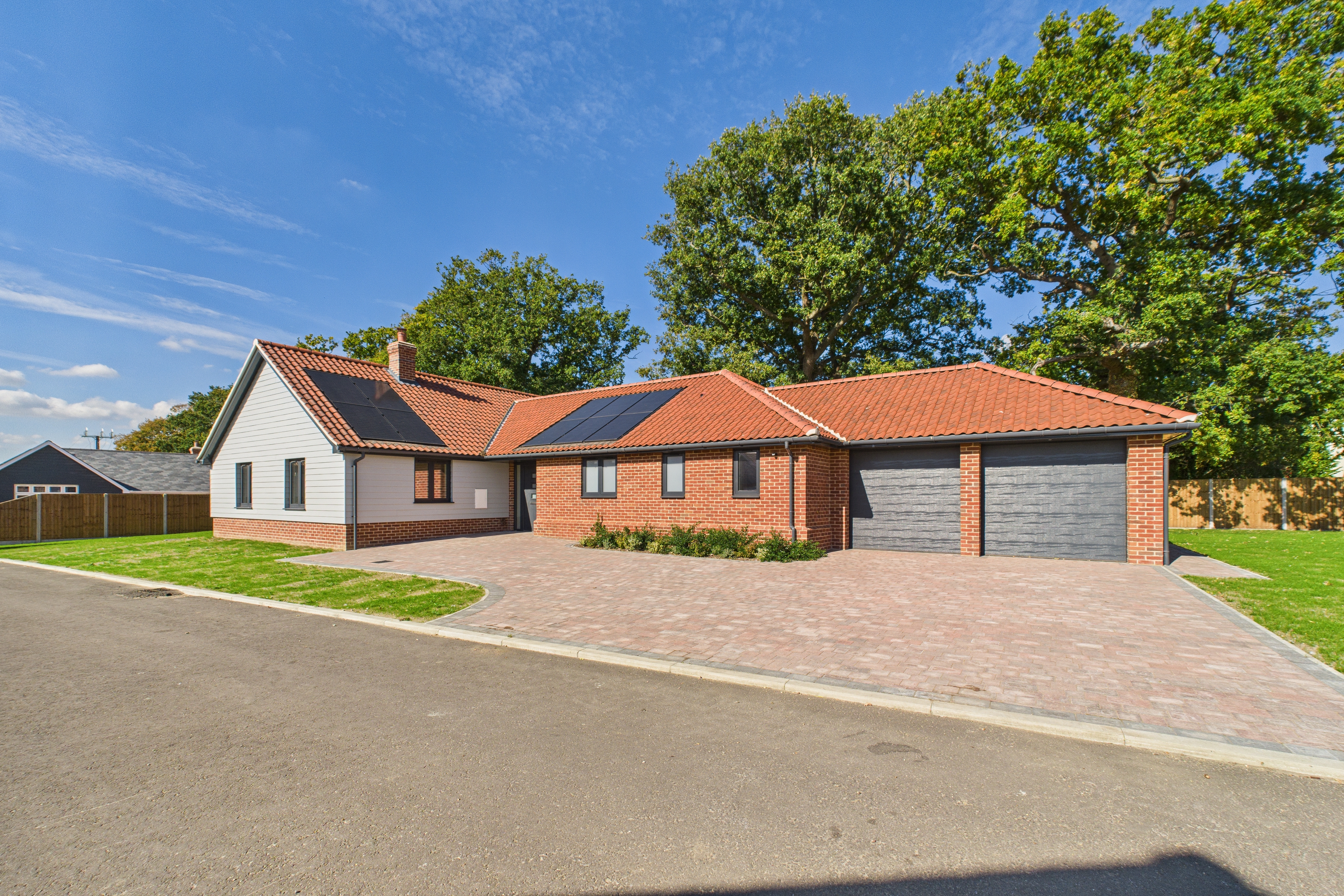 Detached Bungalow: for sale in Norton Bury St. Edmunds