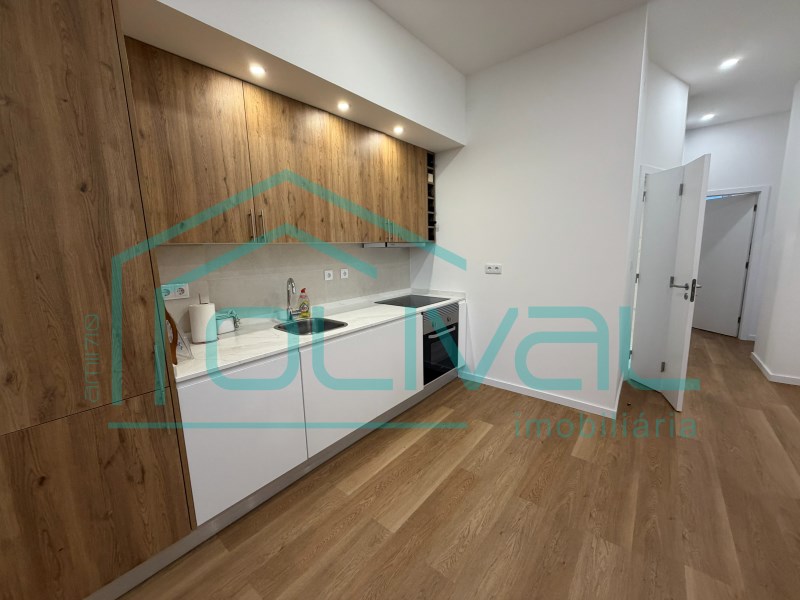 Shop for transformed commerce housing type T3