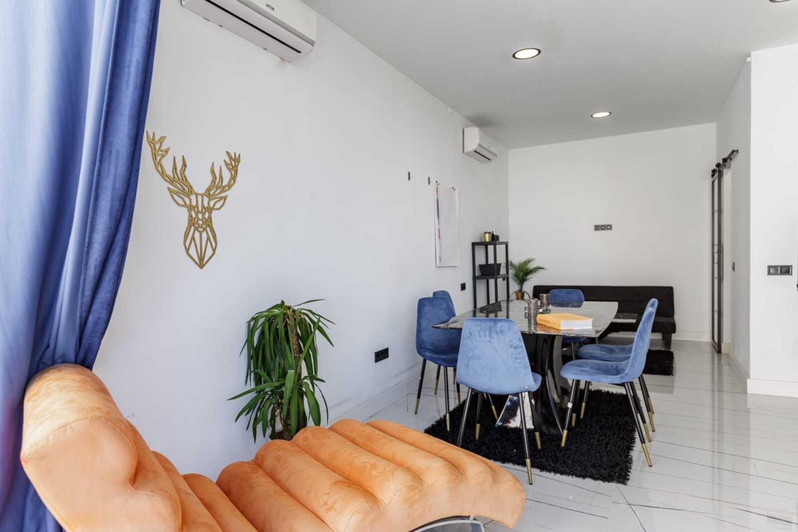 Investment Opportunity – Commercial Premises for Sale with 7% Return in Nueva Andalucía (Marbella)