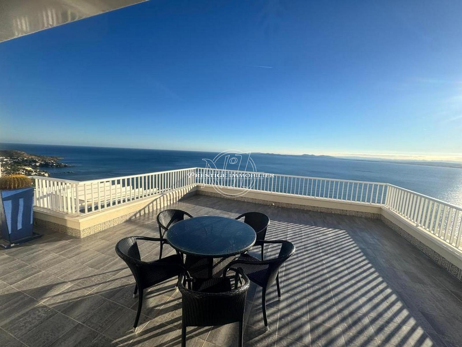 Condo for sale in Roses, Spain