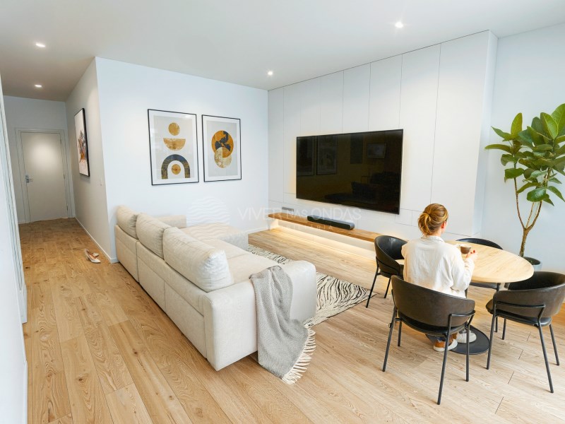 3 bedroom flat on the 1st floor with Private Balconies in Pinhal do General, Fernão Ferro