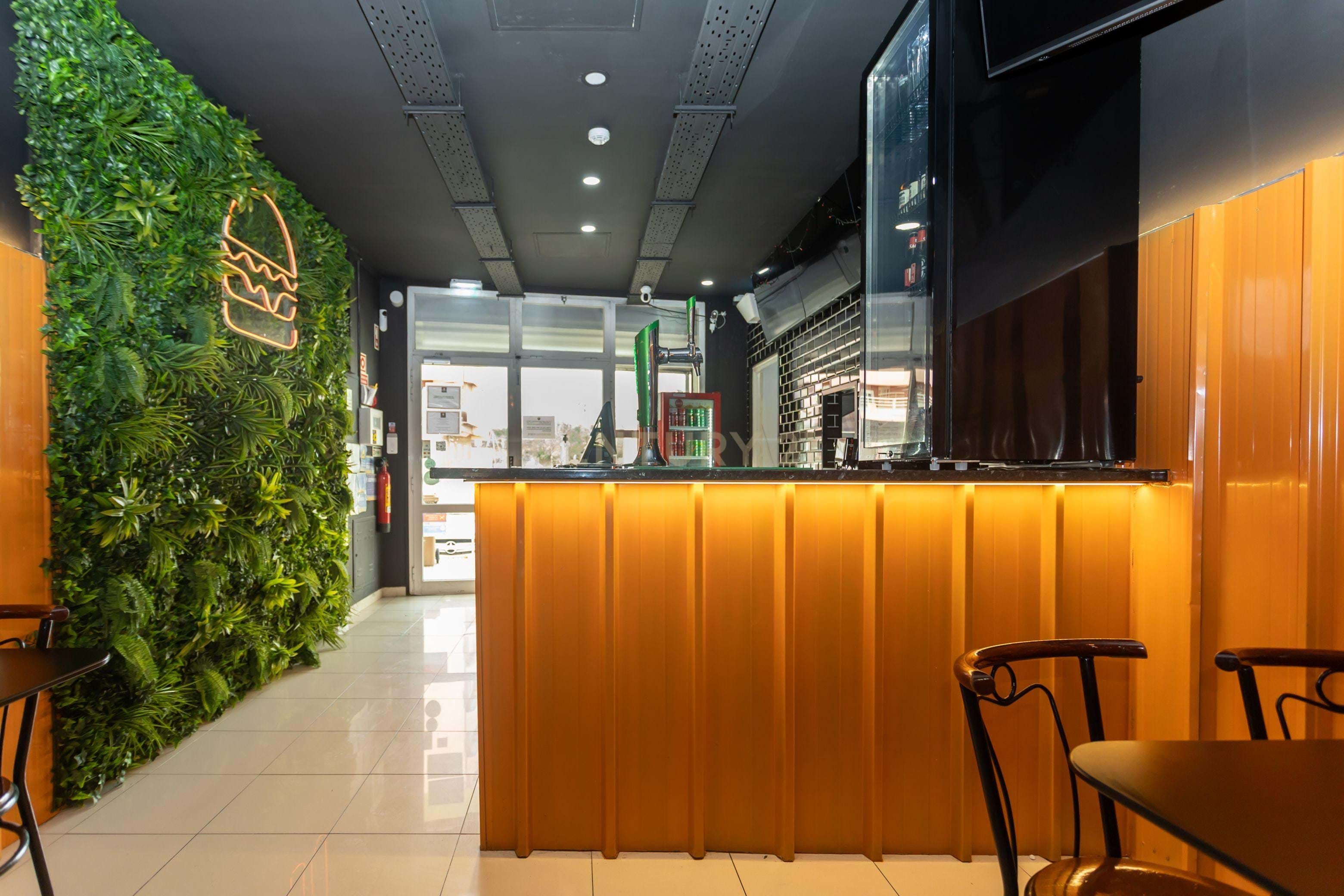 Business Transfer – Fully Equipped Restaurant/Burger Joint in Santa Marta, Corroios