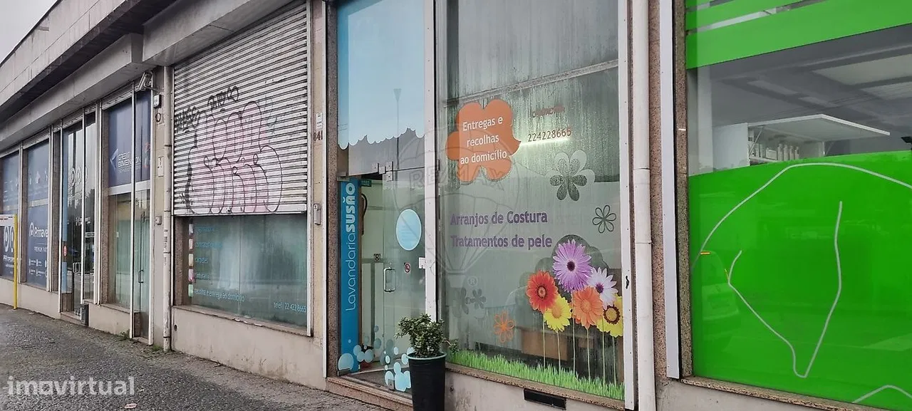 Commercial for sale, Porto (Valongo, Portugal)