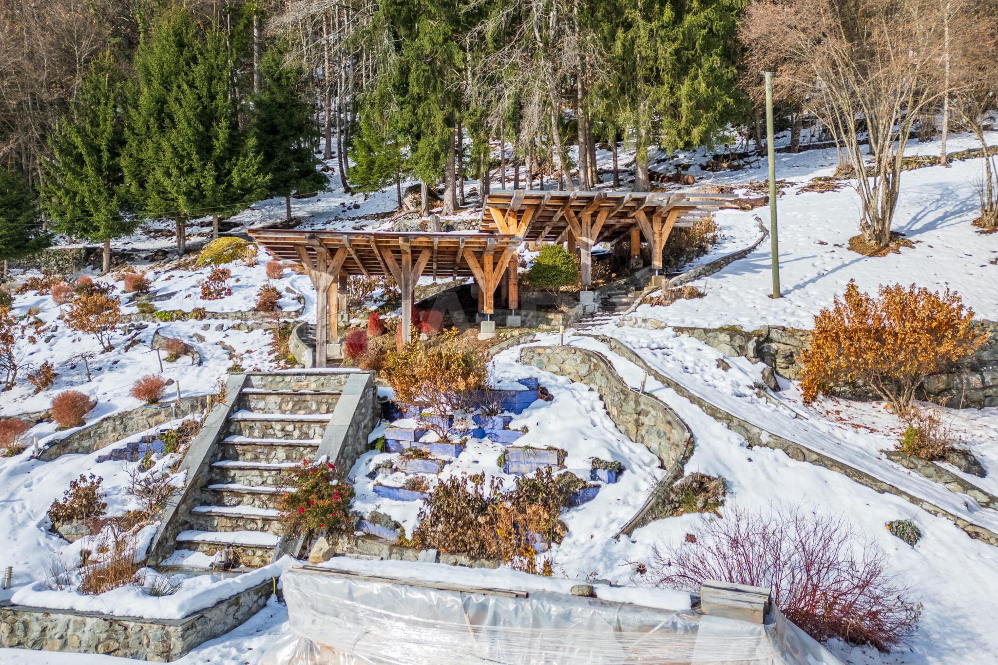 Serviced Building Plots with Full Planning Permission