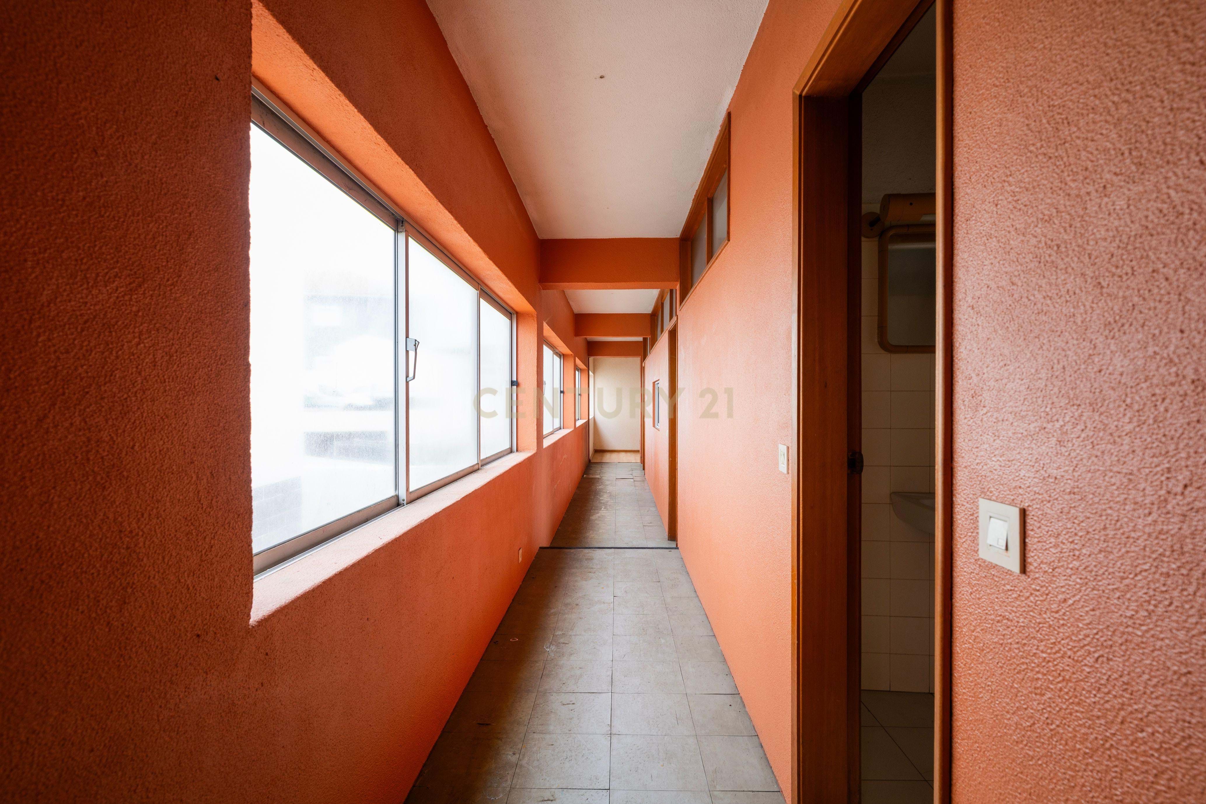 Building with income and growth potential