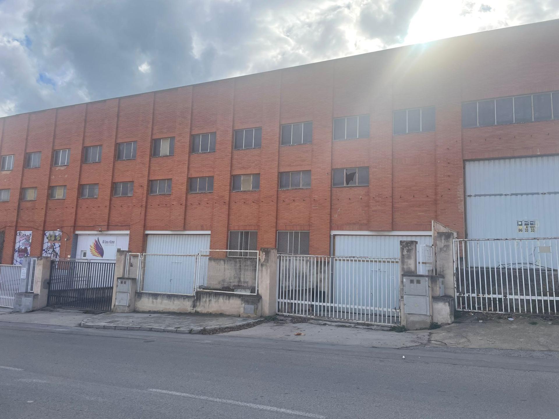 Sale of the Cotes Baixes industrial estate (next to Mercadona)