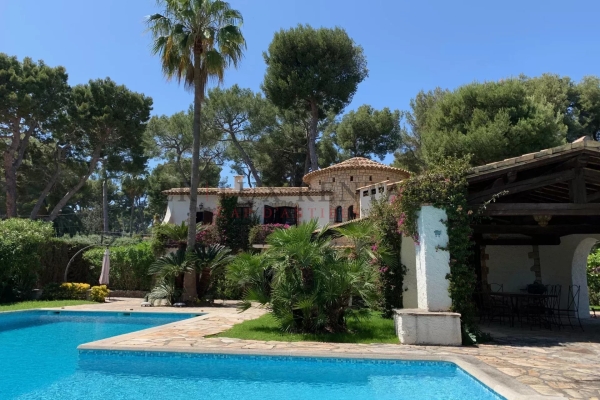 Stone villa with sea view in Cap d'Antibes