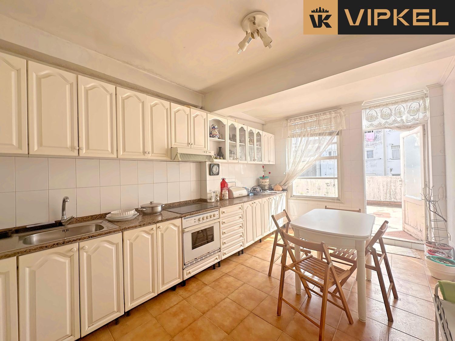 Building for sale in A Coruña, Spain