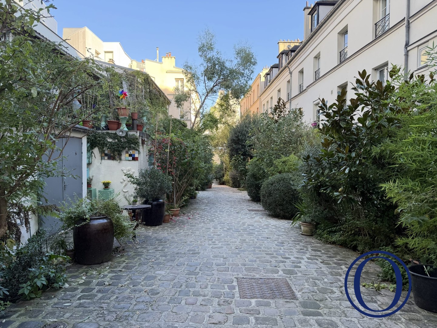 Commercial for sale in Paris, France