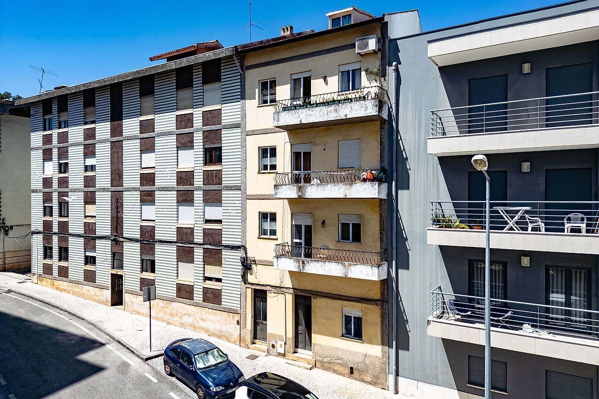 Building for sale in Coimbra, Portugal