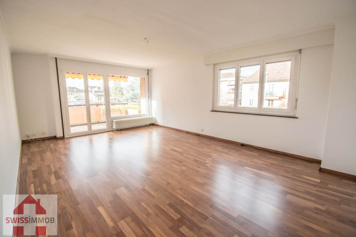 RARE OBJECT IN LA TOUR-DE-PEILZ