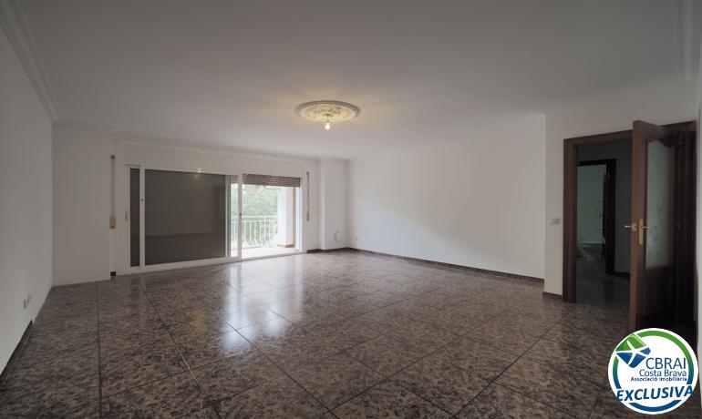 Condo for sale, Roses (Roses, Spain)