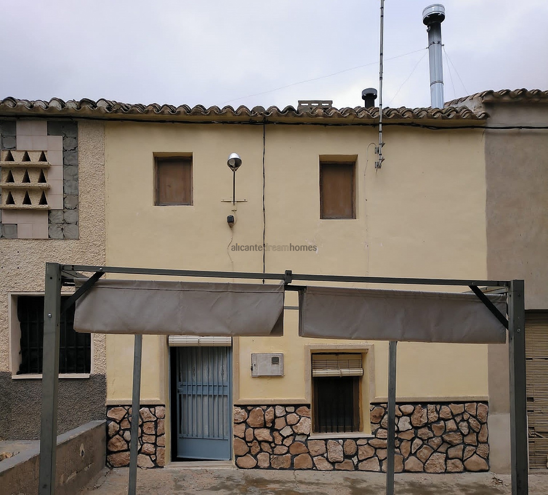 Home for sale in Yecla, Spain