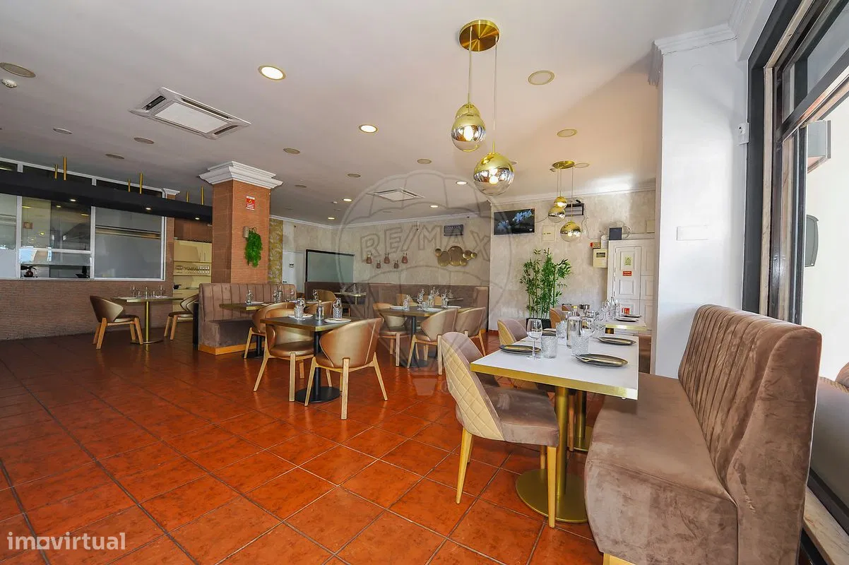 Commercial for sale, Lisboa (Odivelas, Portugal)