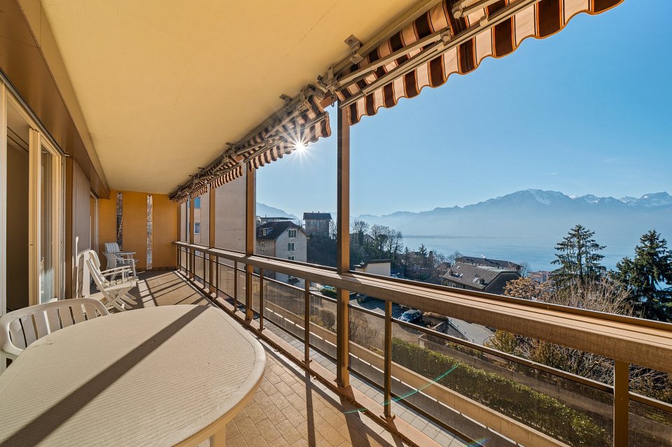Facing Lake Geneva: spacious 3.5-room apartment of 97.5 m² net inhab.