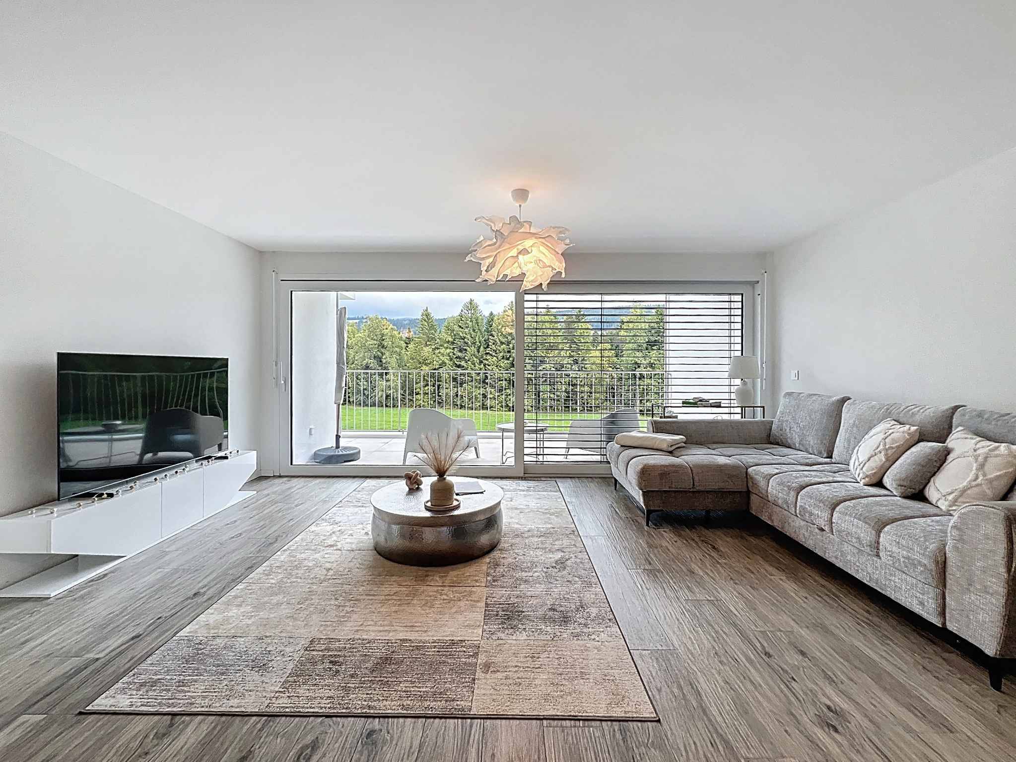 Yield opportunity - Sapiceux 2.5 rooms of 67m² + balcony