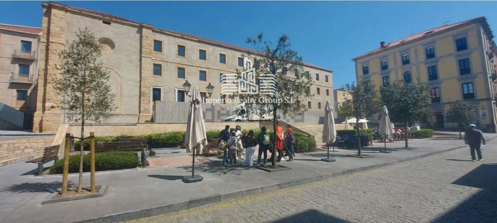Building for sale in Gijón, Spain