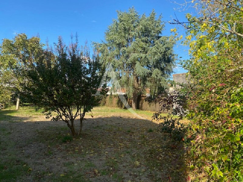 Land Plot for sale in La Roche-sur-Yon, France