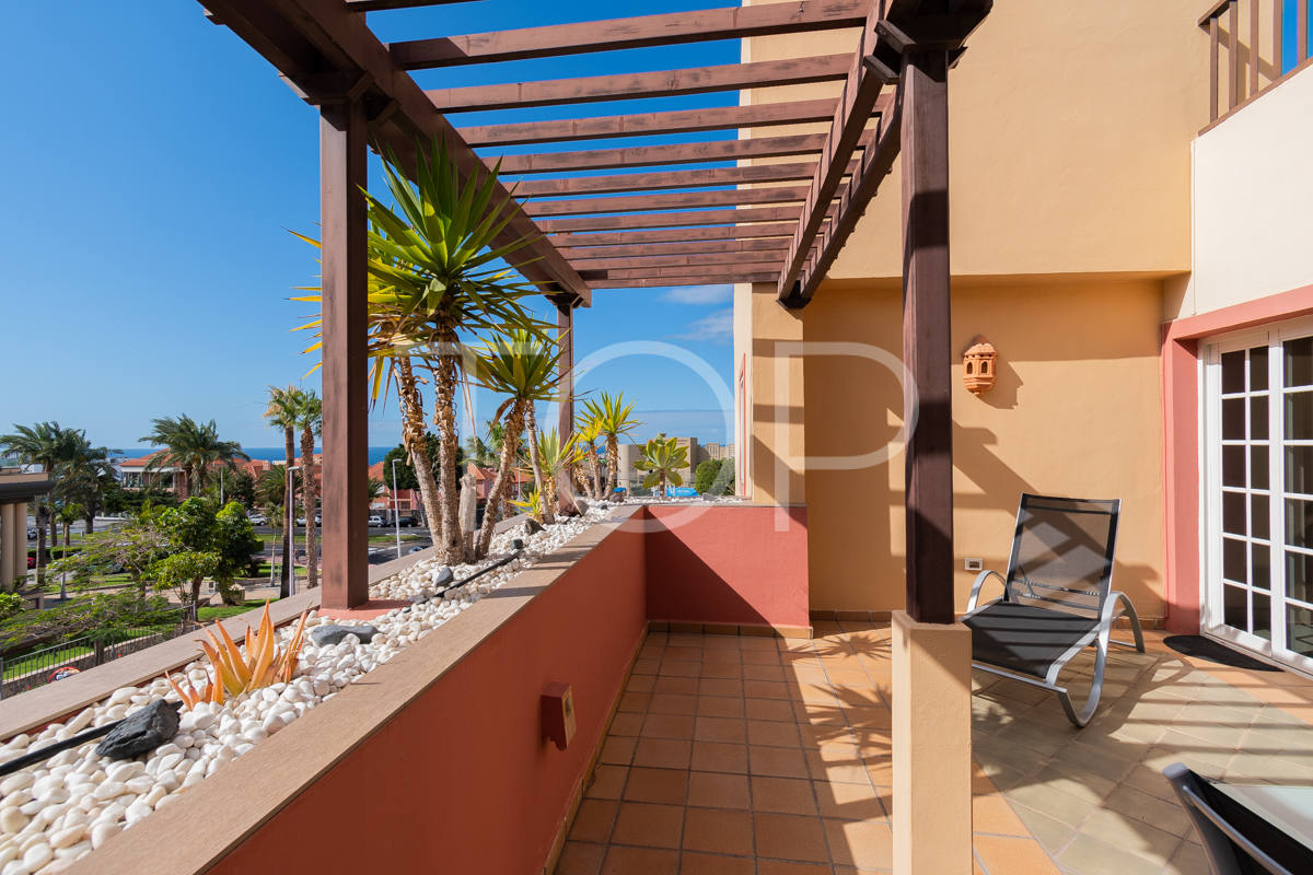 Spacious two-bedroom penthouse with sea views in the exclusive area of El Duque, Costa Adeje