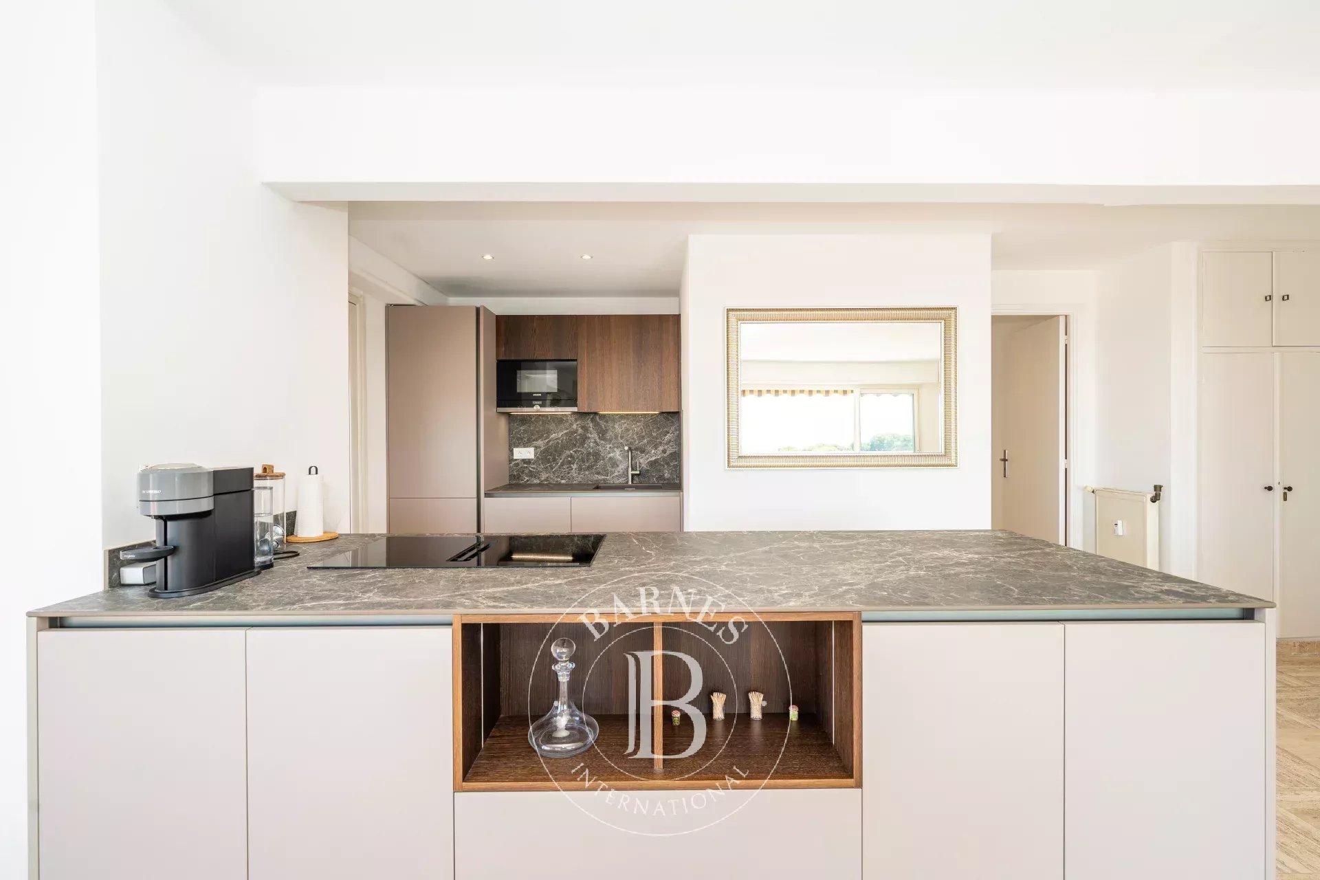 LE CANNET - 3 ROOMS - ROOFTOP VILLA - SEA AND MOUNTAIN VIEWS