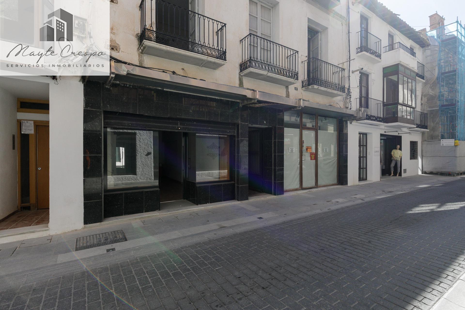 Building for Sale in Baza