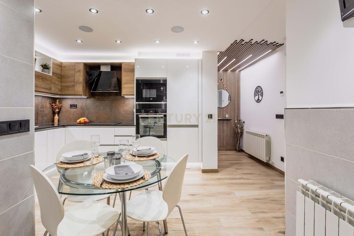 Exclusive Refurbished Design Apartment in Plaza Cataluña