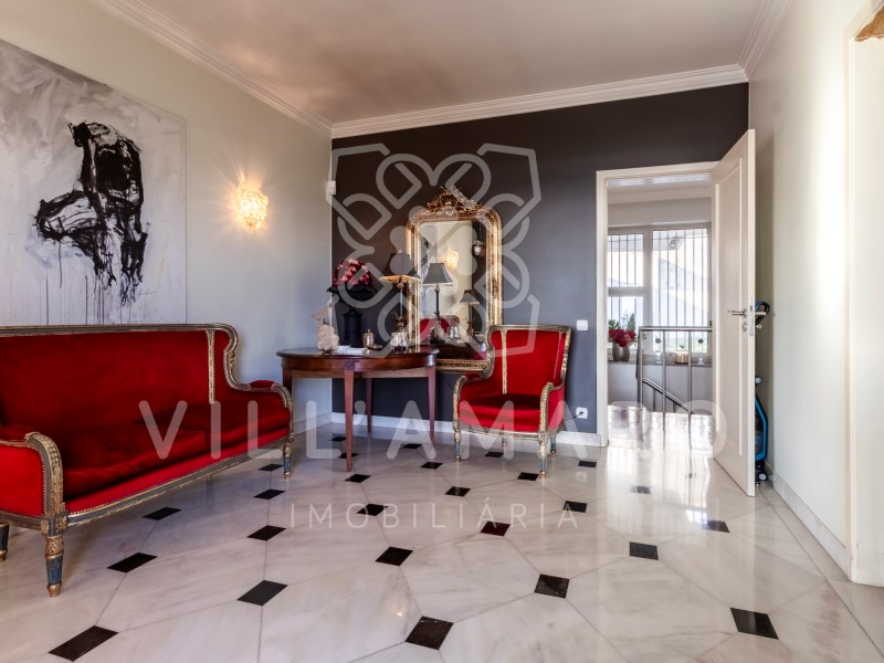 Villa with pool and sea views in Paço de Arcos