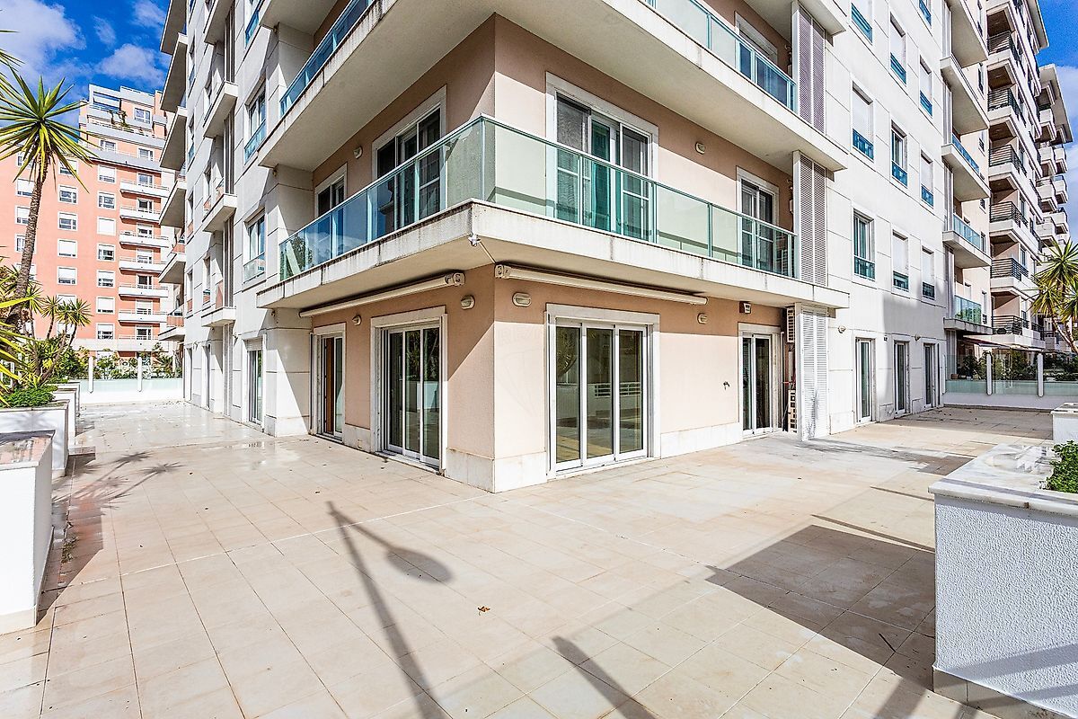 Condo for sale in Lisbon, Portugal