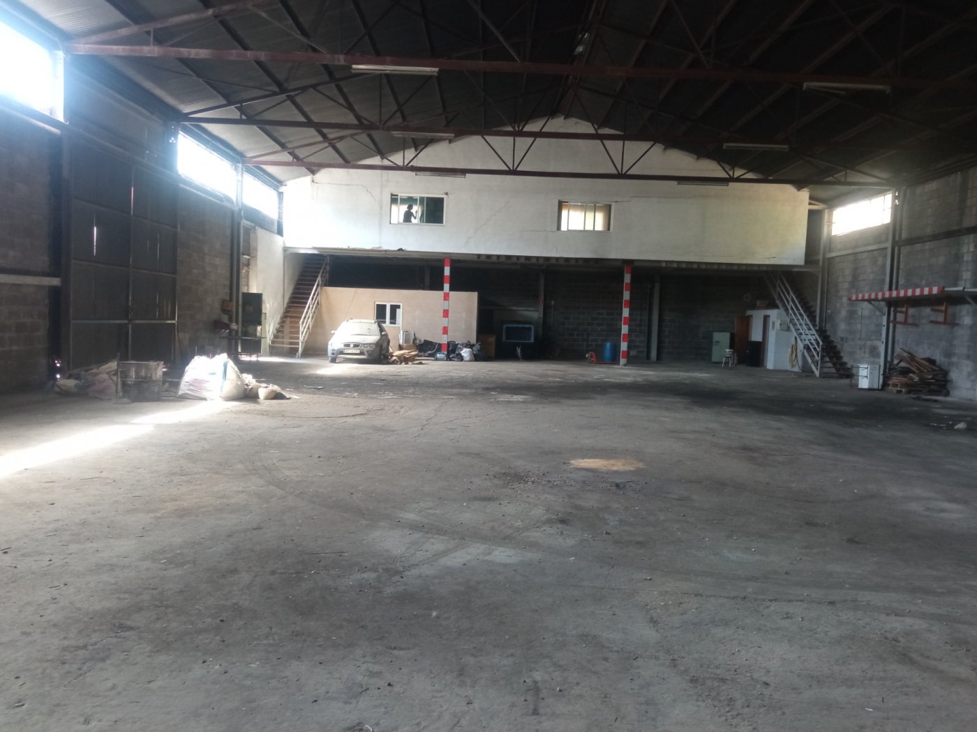 Warehouse on urban land in the Beniata Industrial Estate - Alcoy
