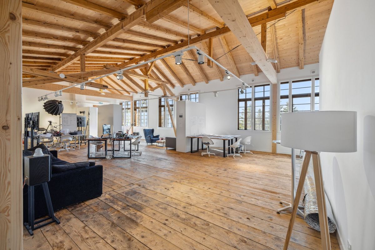 Administrative/Office in Sépey