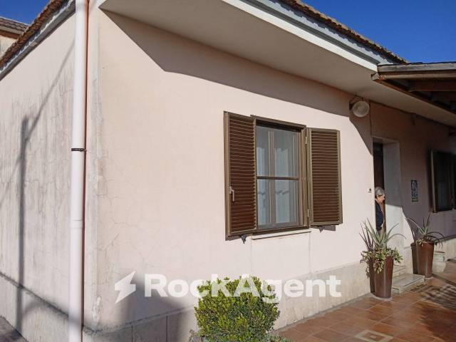 Home for sale, Via Carrara 9 (Latina, Italy)