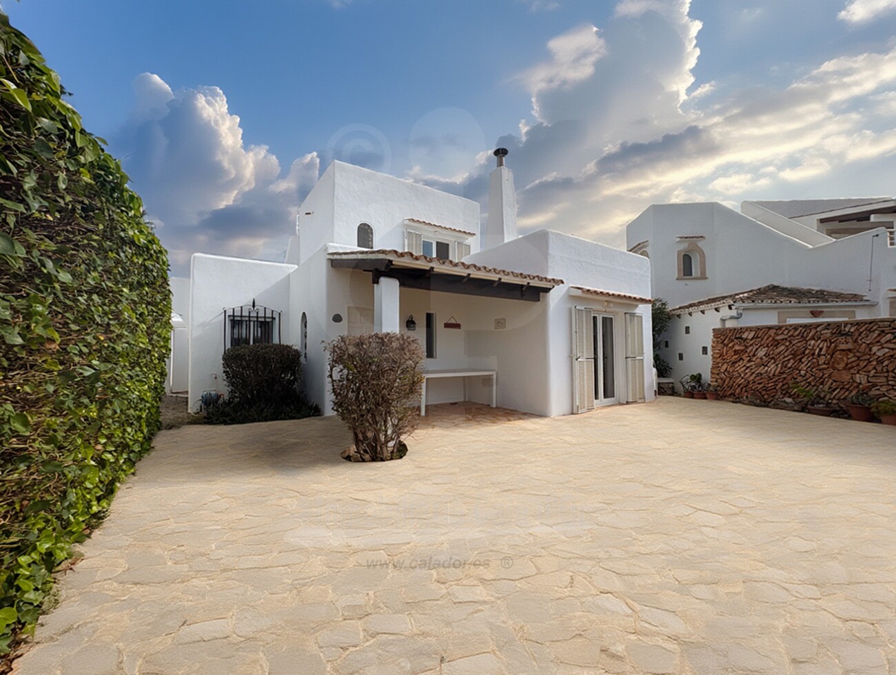 Villa with sea views in Cala Egos