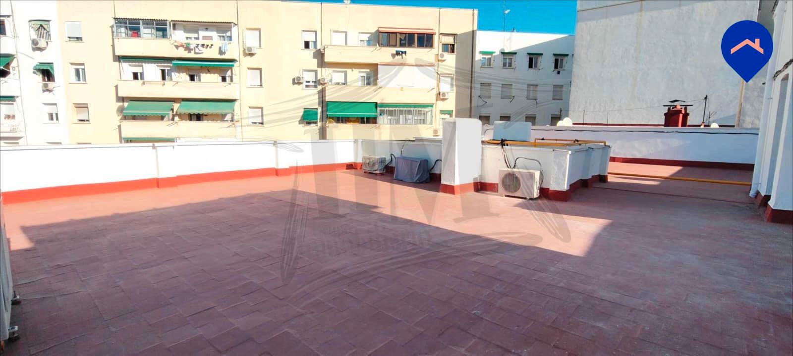 Commercial for sale in Madrid, Spain