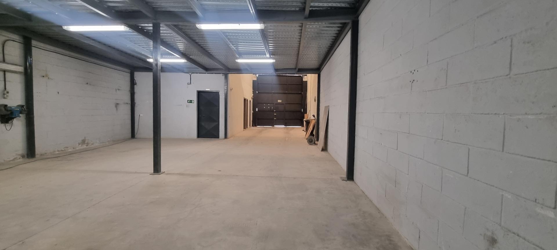 Building for sale in Dos Hermanas, Spain