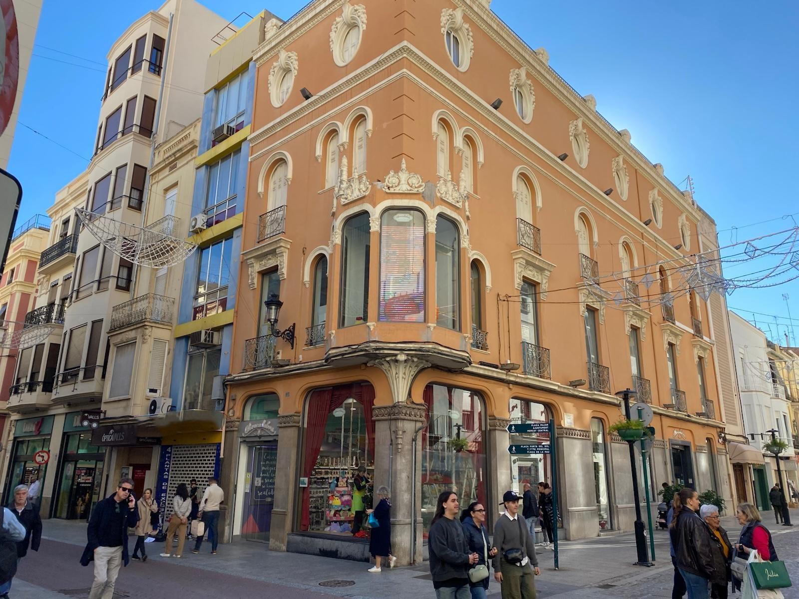 Real estate investment opportunity in the heart of Castellón