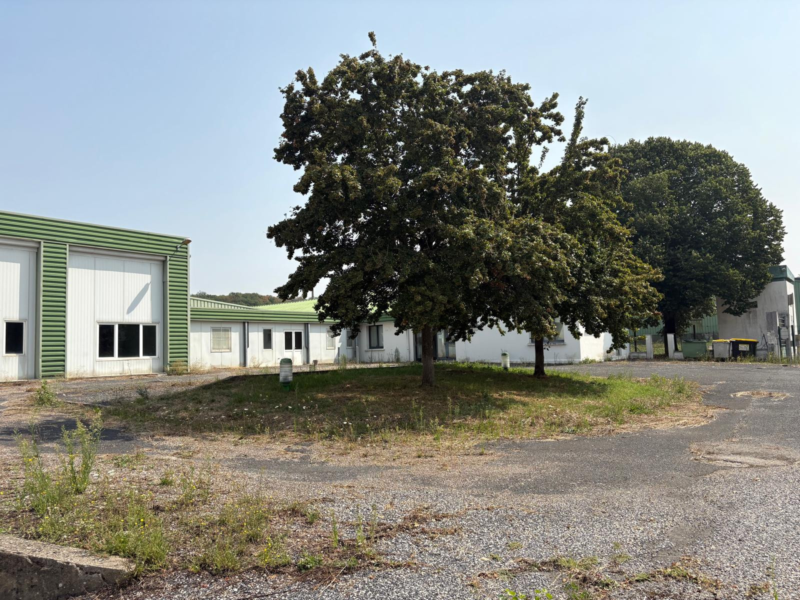 **Former slaughterhouse with strong redevelopment potential, Albi area**