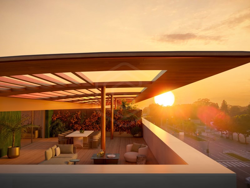 4 Bedroom Duplex Apartment in the Penthouse of a Development on Avenida da Boavista, Porto