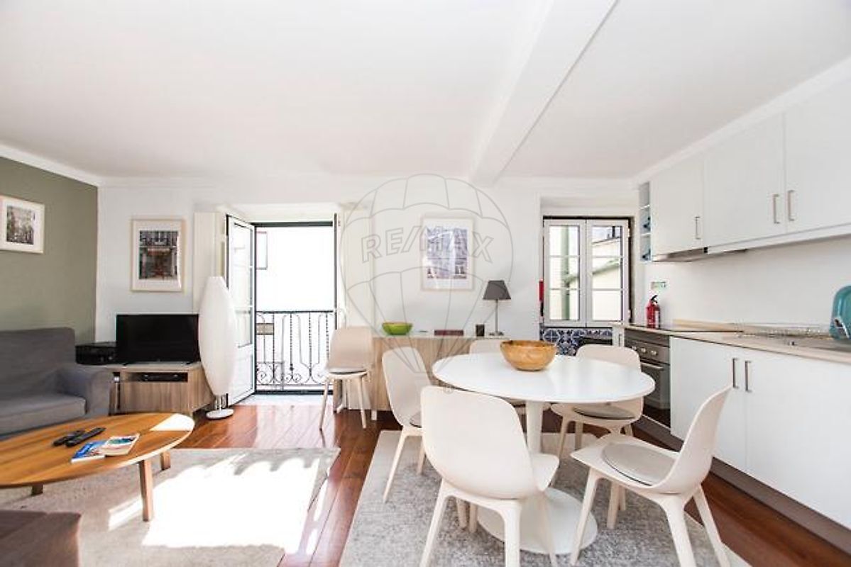 Building for sale in Lisbon, Portugal