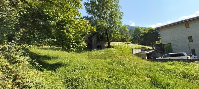 SPACIOUS AND SUNNY WITH APPROVED PROJECT