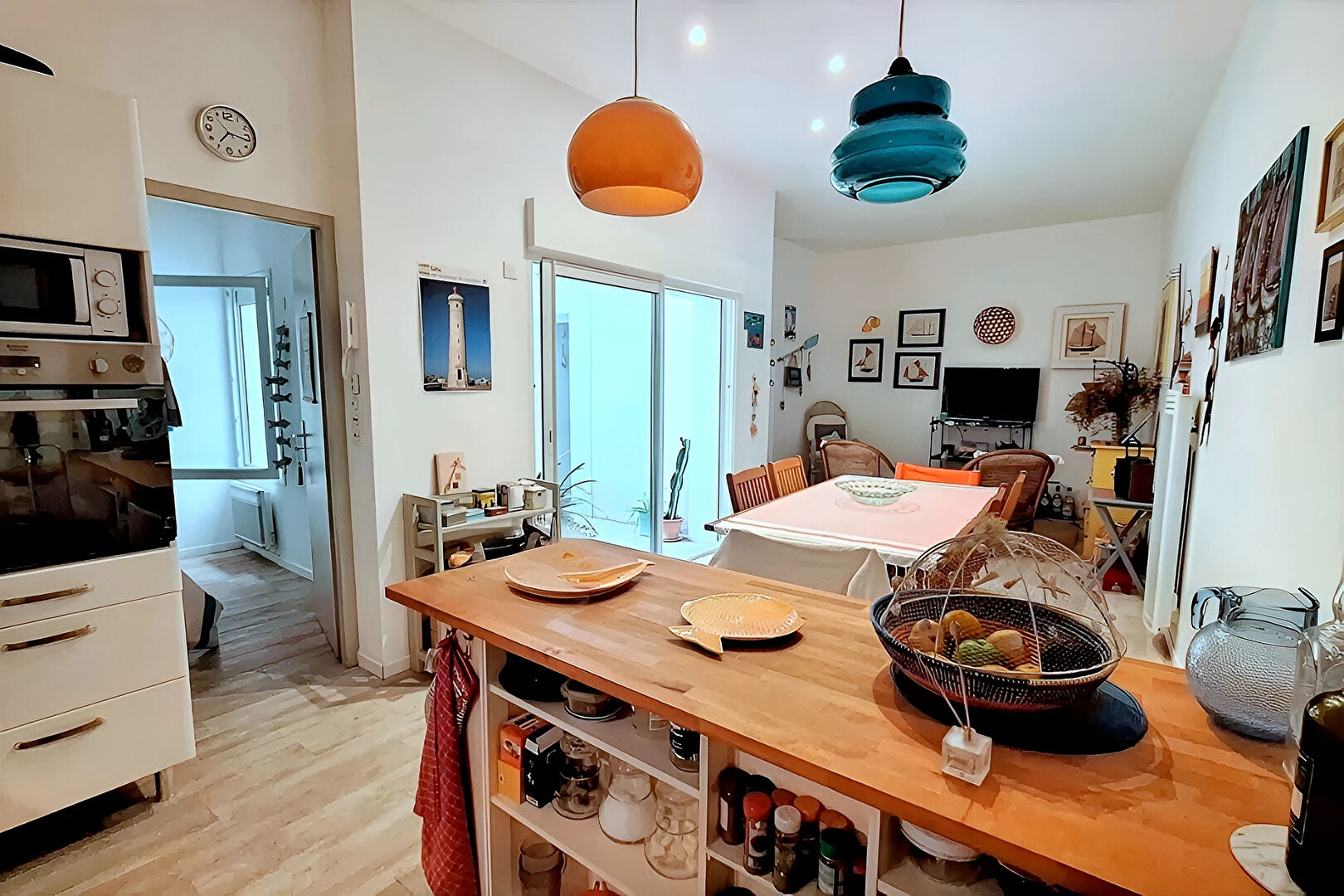 Condo for sale in Sète, France