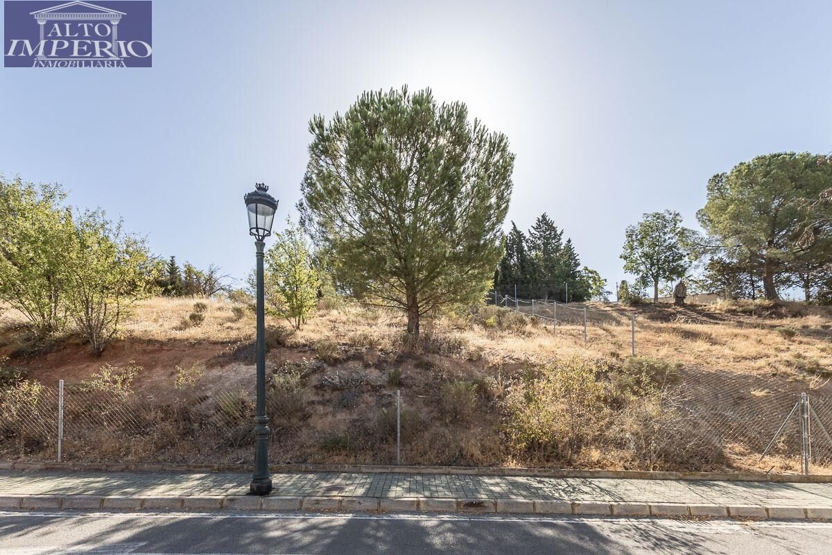 PLOT 610 M2 IN CORTIJO DE LA LUZ, OTURA.